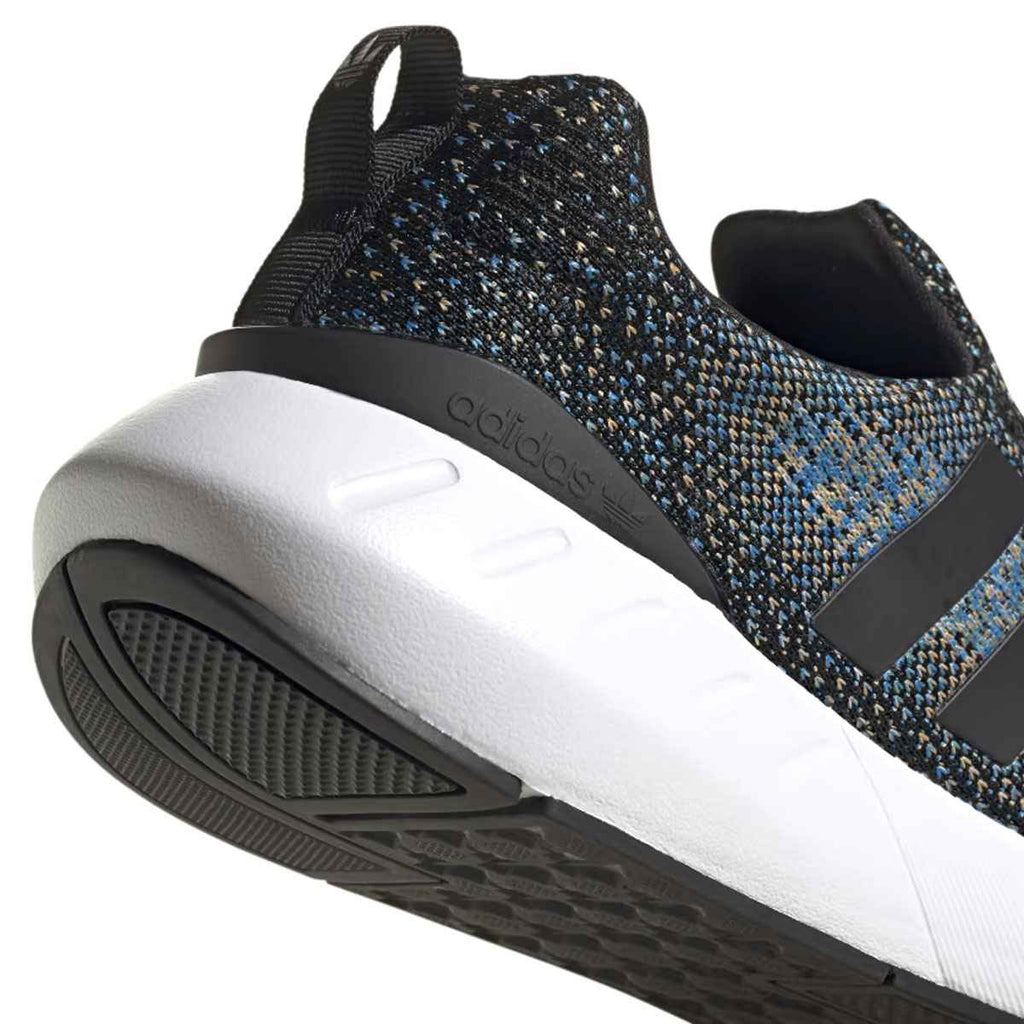 adidas Performance Swift Run 22 'Core Black Orange Rush'